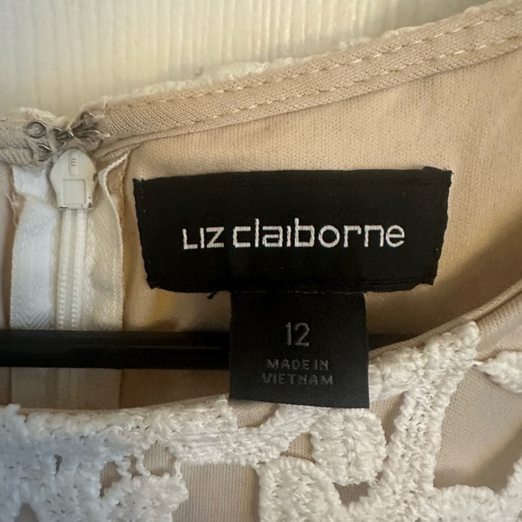 Liz Claiborne lace dress - Picture 2 of 4